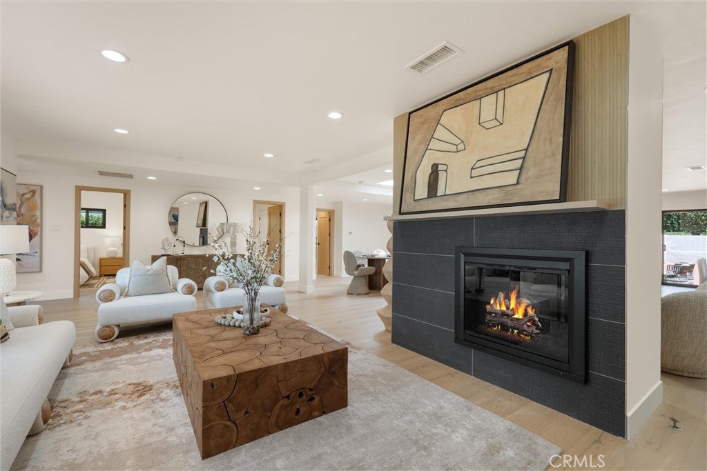 2112 Via Pacheco
