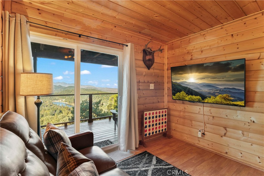Crestline (CRES) - Residential