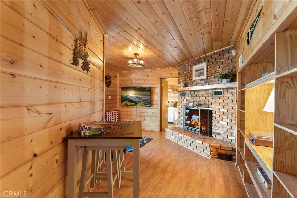 Crestline (CRES) - Residential