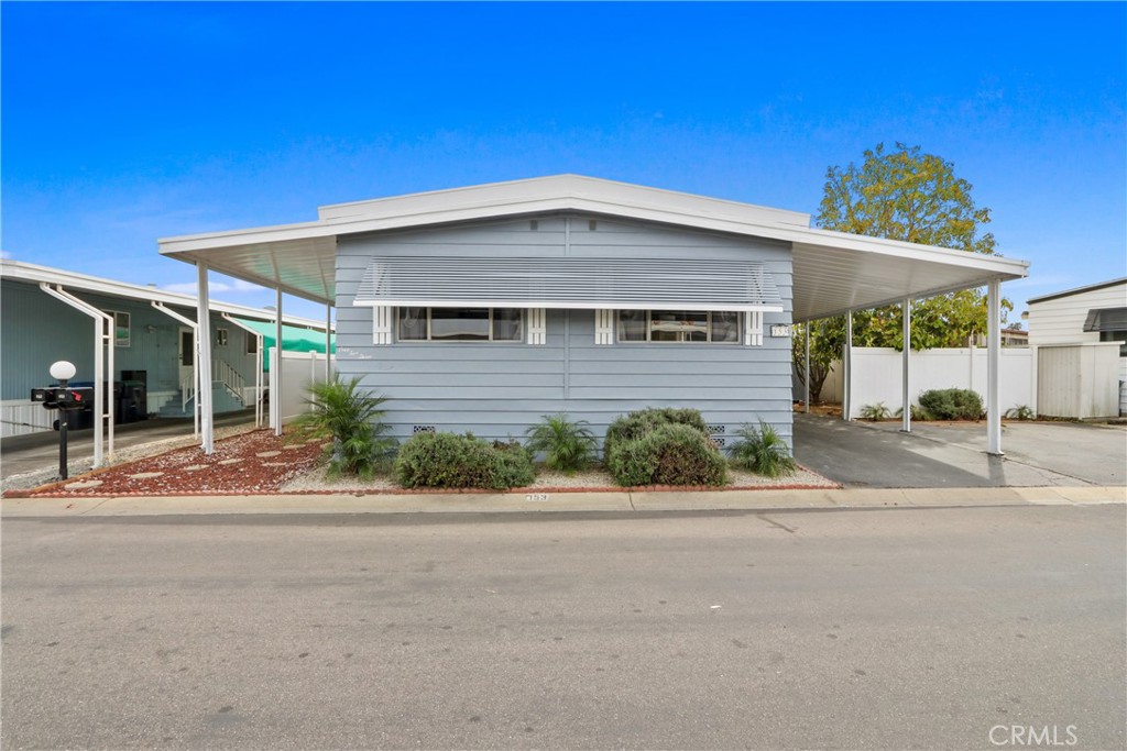 1065 W. Lomita Blvd. 153