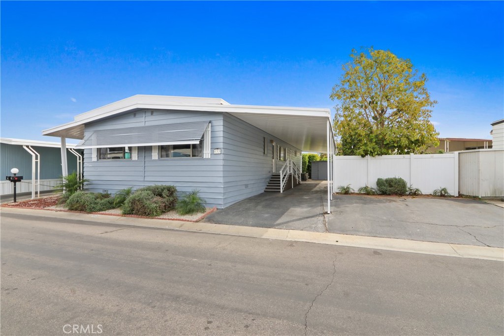 1065 W. Lomita Blvd. 153