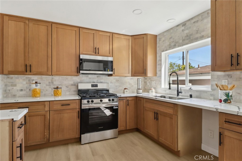 12548 Terra Bella Street