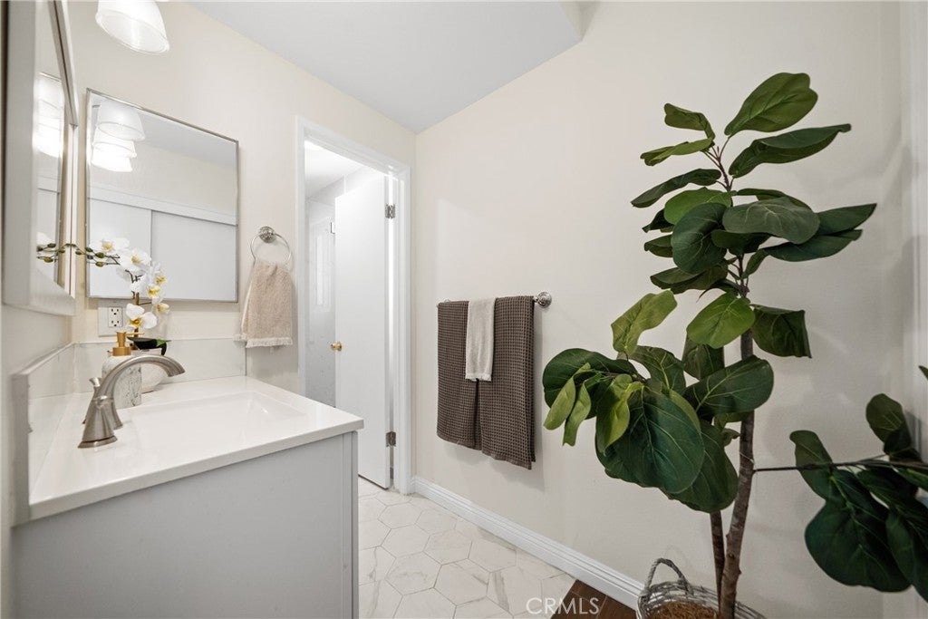1421 W Hall, Santa Ana CA 92704 - Photo 20