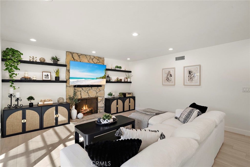 21341 Seaforth Lane