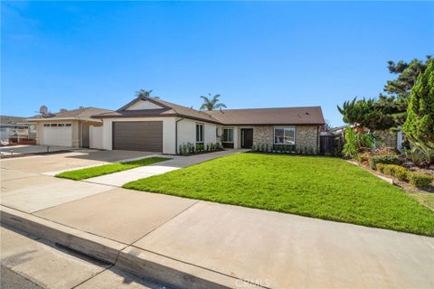 Photo of 21341 Seaforth Lane, Huntington Beach, CA 92646 (MLS # OC26220309)