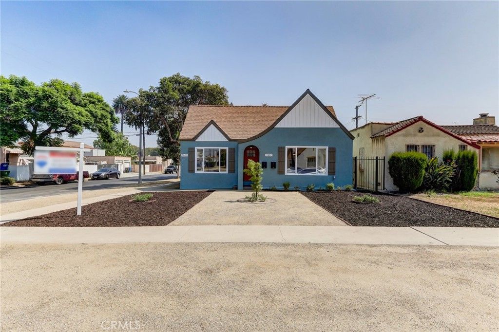 Photo of 7400 S Hobart Blvd, Los Angeles, CA 90047 (MLS # RS25216153)