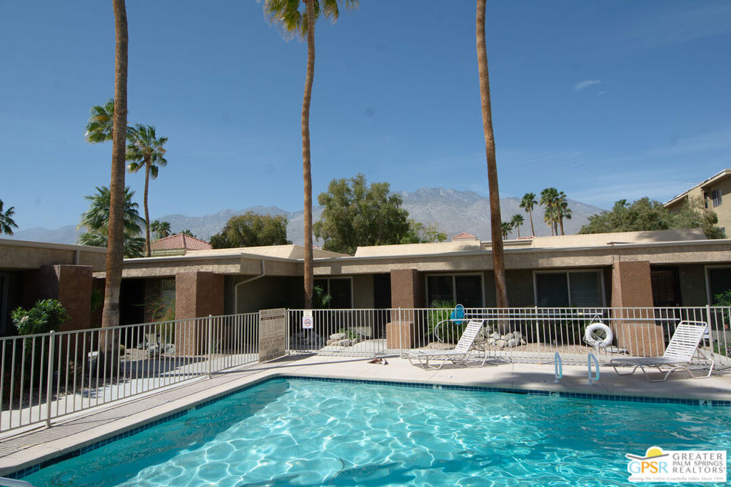 Desert Palm Villas - Residential