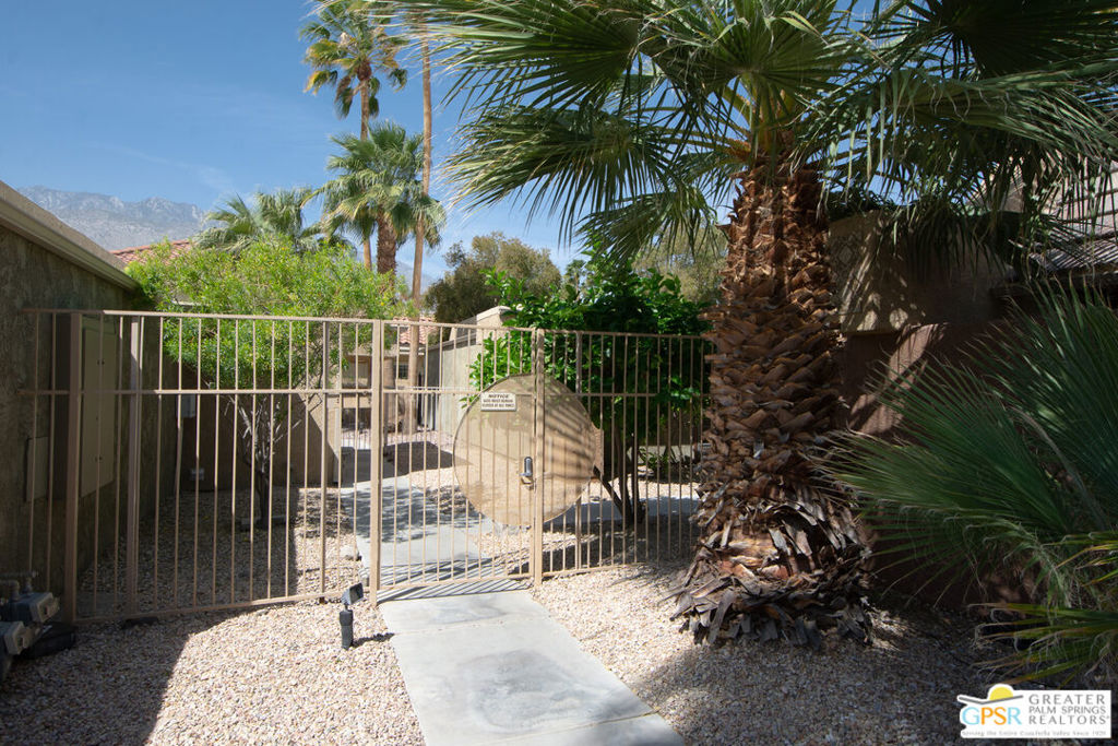 Desert Palm Villas - Residential