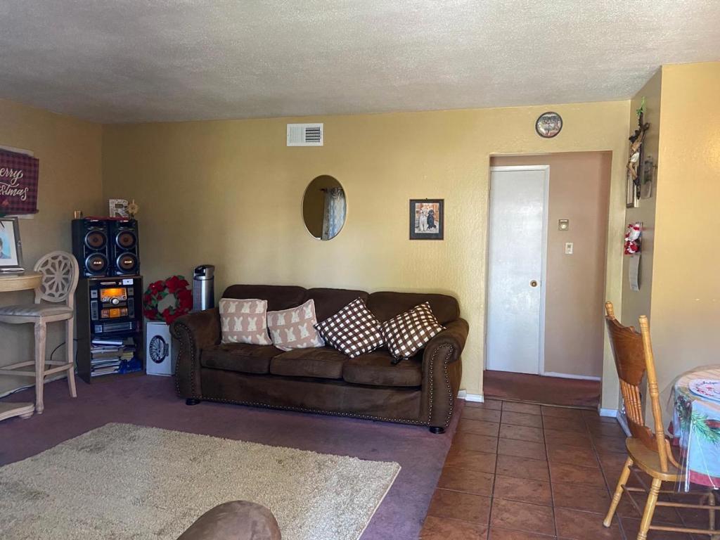 5558 Judith Street 1