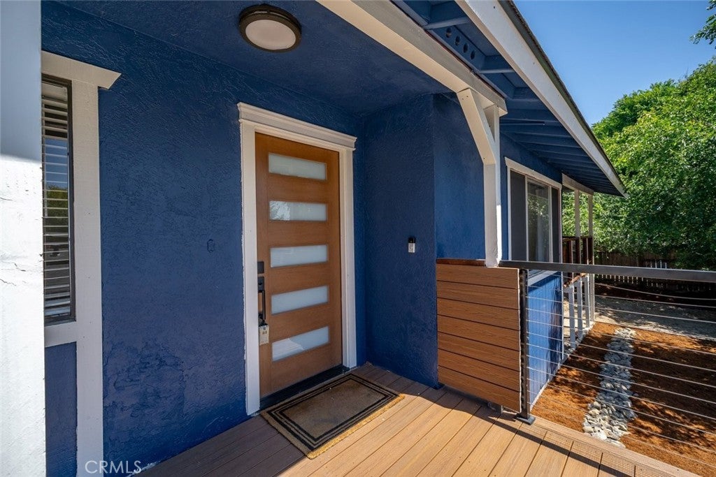 4595 Estrada ave