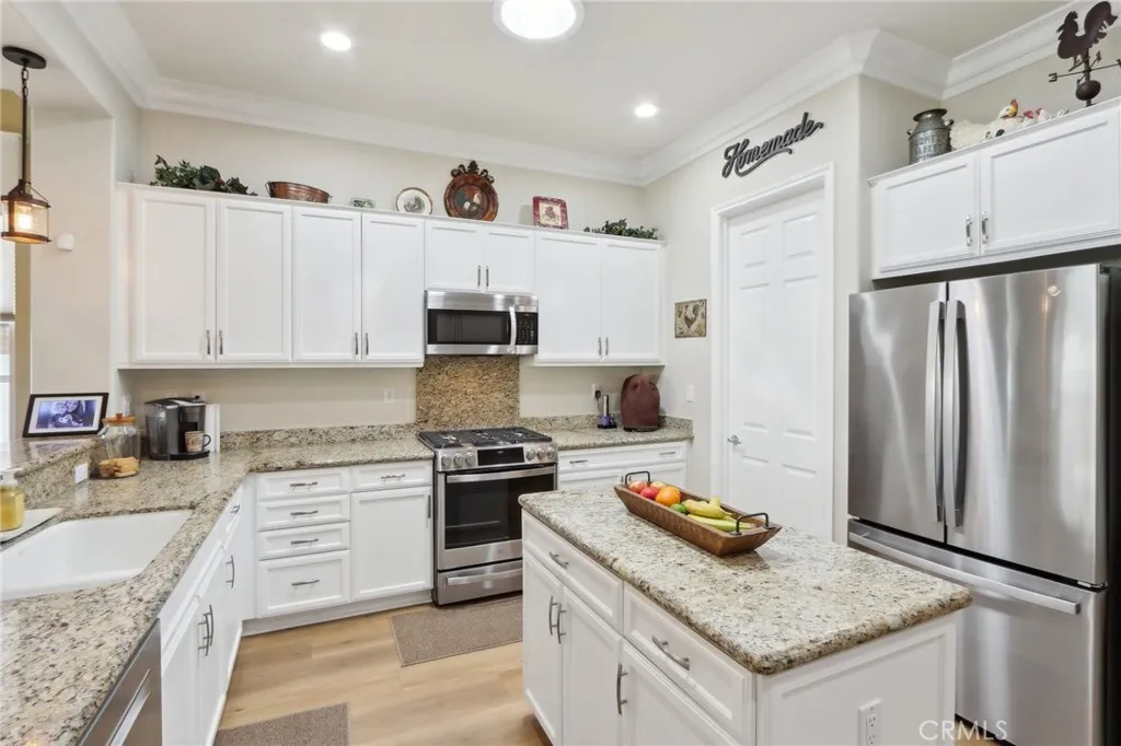 Hemet, California 92545, United States, 2 Bedrooms Bedrooms, ,2 BathroomsBathrooms,Residential,Active,131604