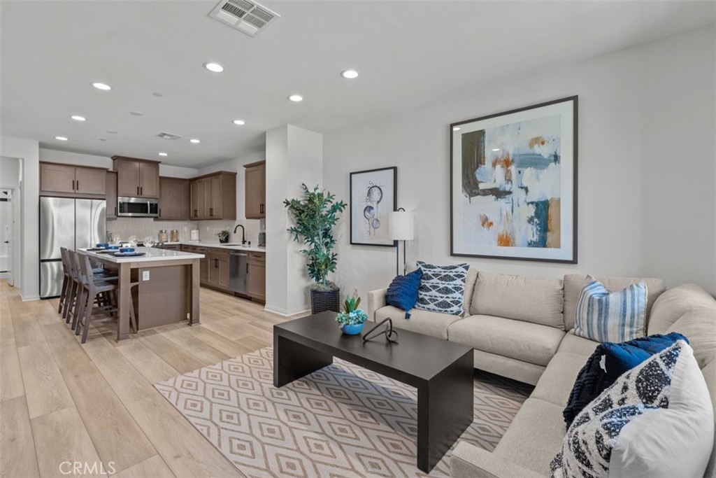 1097 N Harbor Boulevard