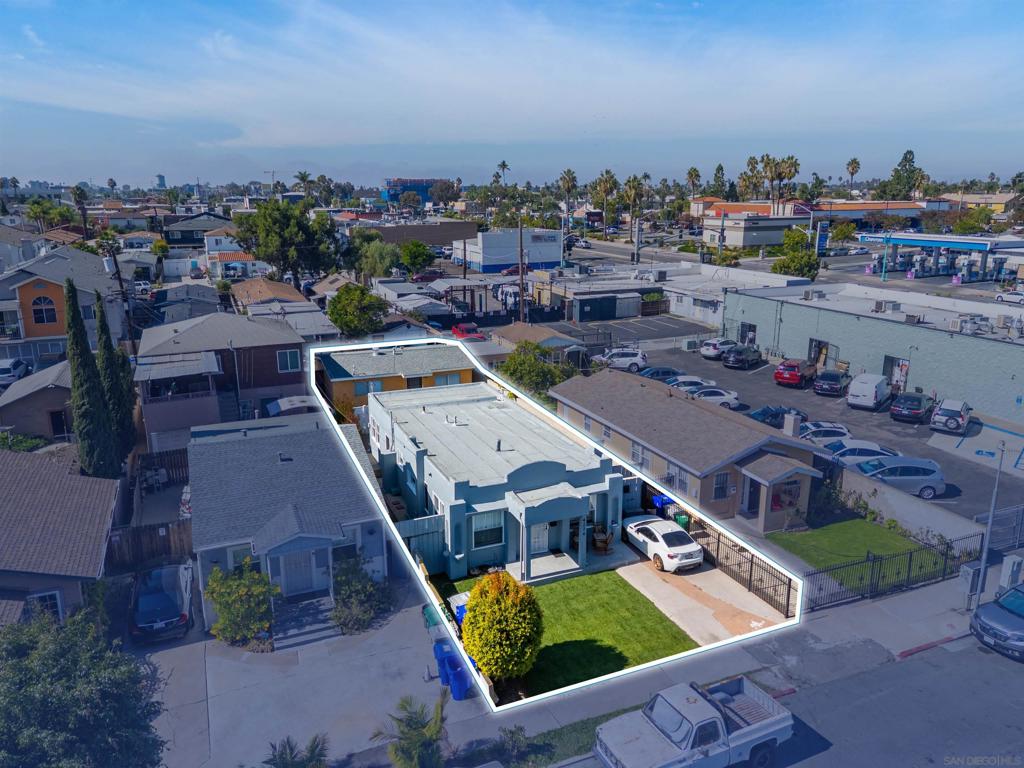 4274 76 Cherokee Ave.