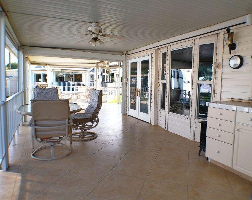 Rancho Casa Blanca - Manufactured In Park