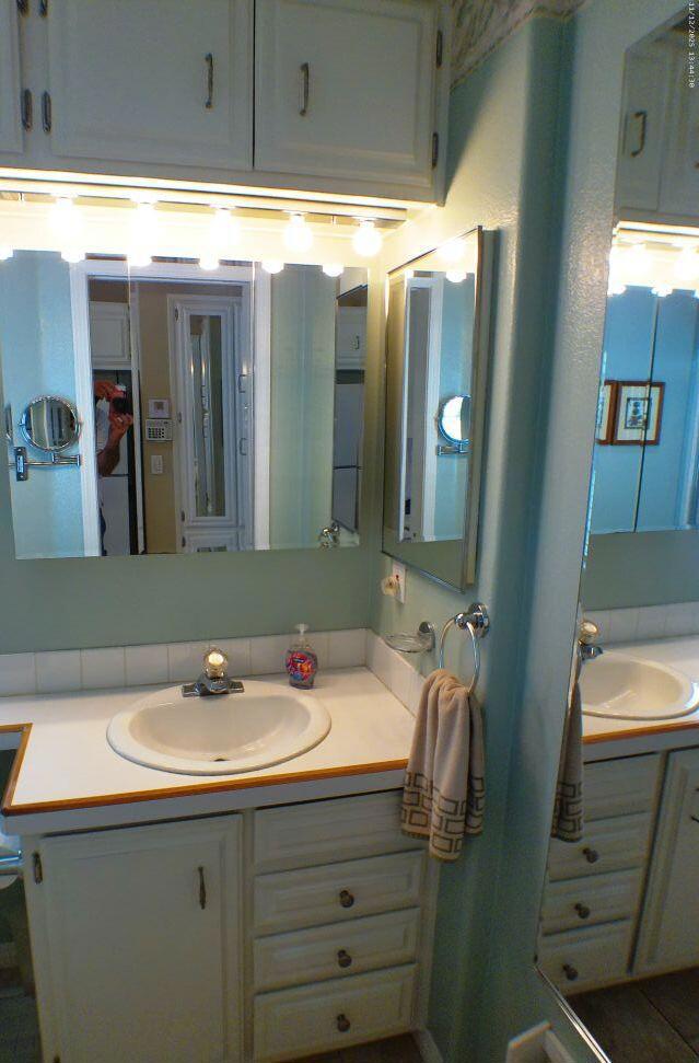 Rancho Casa Blanca - Manufactured In Park