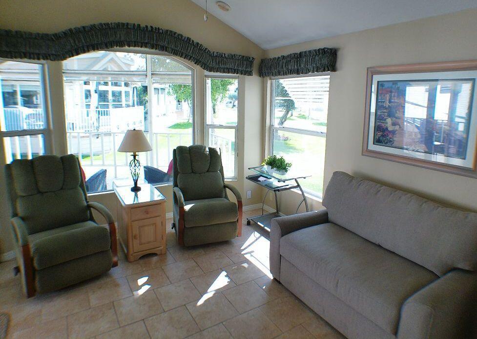 Rancho Casa Blanca - Manufactured In Park