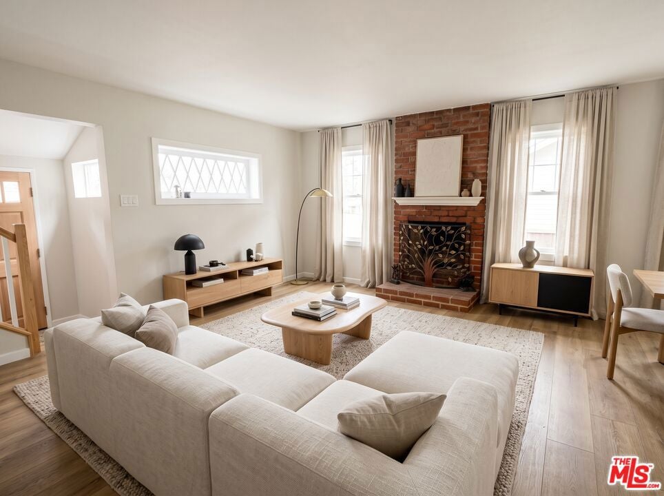6058 W 76th Street