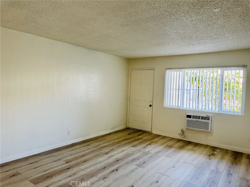 4830 Canoga Street E