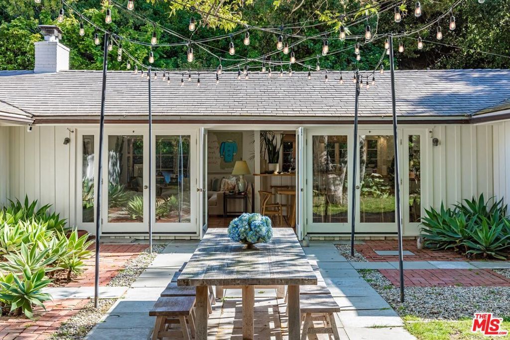 Photo of 1784 Old Ranch Road, Los Angeles, CA 90049 (MLS # 25582151)