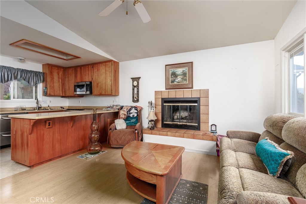 PROPERTIES 1279 18th