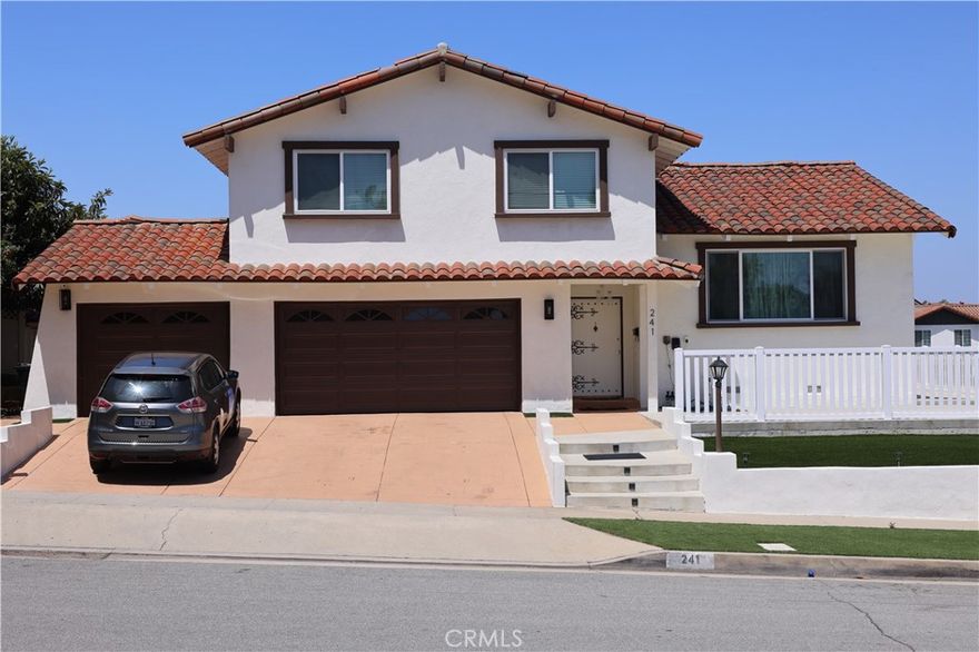 Welcome to this beautifully upgraded 4 bed, 2.5 bath home in one of Anaheim Hills’ most desirable neighborhoods! Features include brand new floors & carpet, a new garage, and a stunning chef’s kitchen with highend granite countertops. Enjoy spacious living areas, modern finishes, and gorgeous views  all just minutes from top schools and shopping. Safe, family-friendly, and move-in ready. Schedule your private tour today!