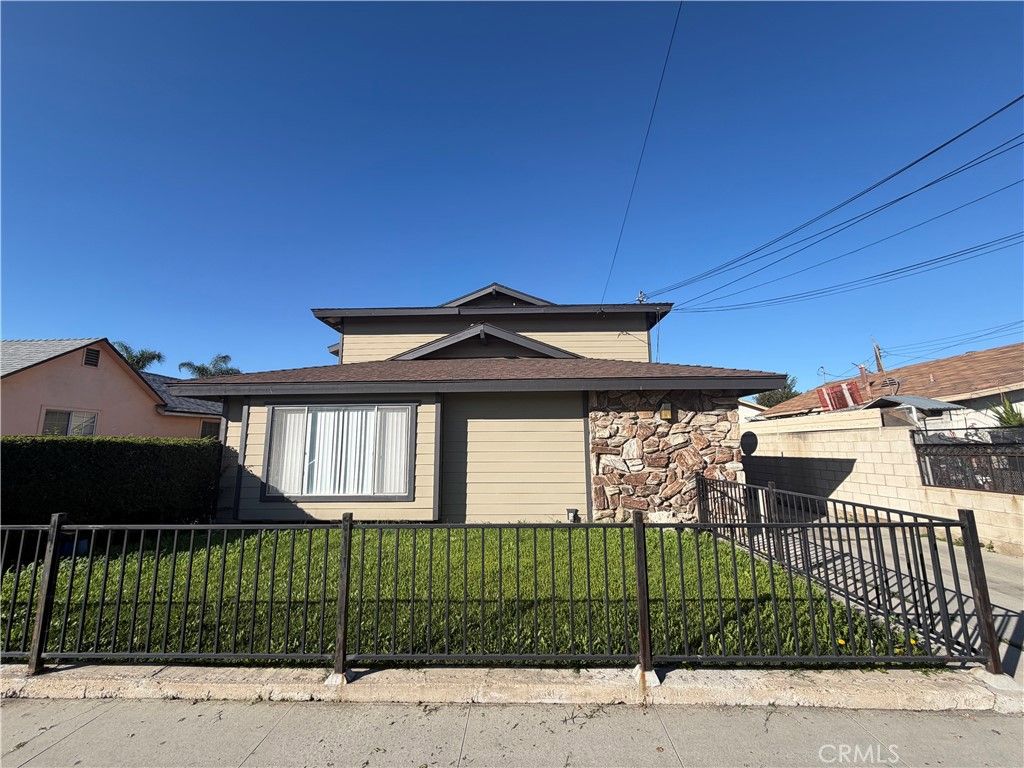 Photo of 6611 Kingman Ave, Buena Park, CA 90621 (MLS # PW26053525)