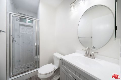 Photo of 13343 Victory Boulevard #4, Van Nuys, CA 91401 (MLS # 26672003)