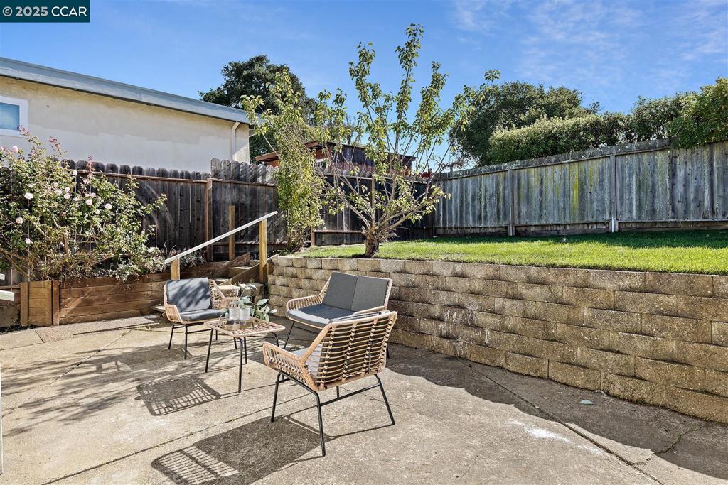 E RICHMOND HGTS - Residential