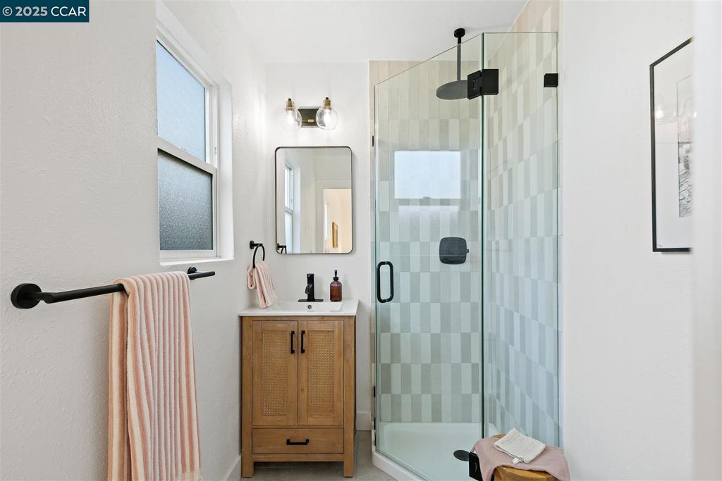 E RICHMOND HGTS - Residential