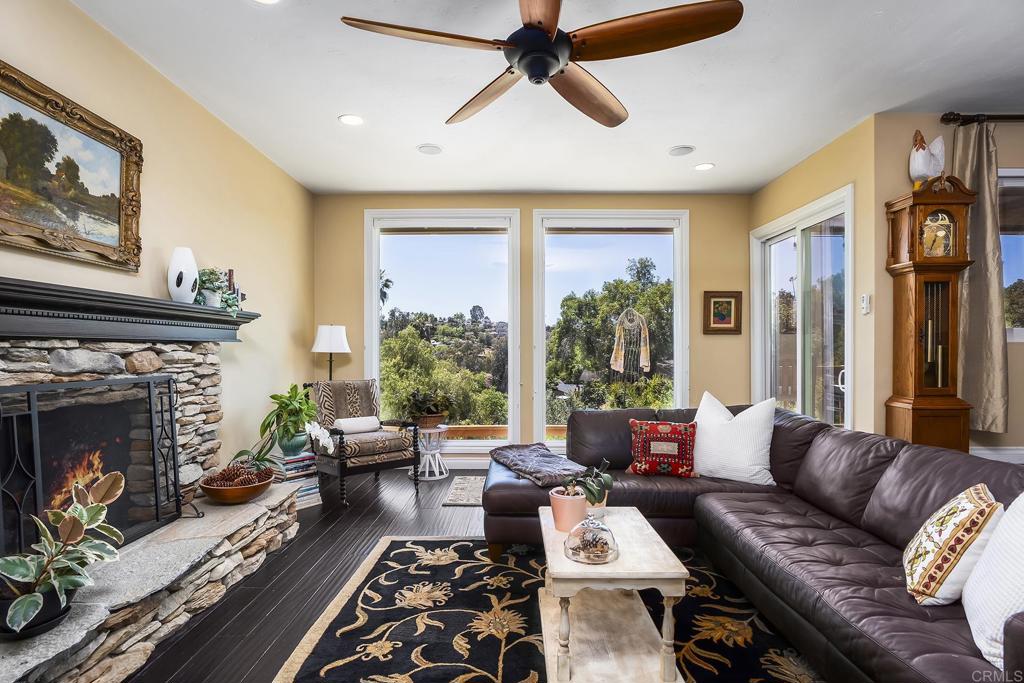 11021 VALLEY LIGHTS DR