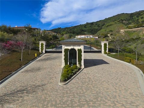 Photo of 685 Gordon Highlands Road, Glendora, CA 91741 (MLS # CV26033261)