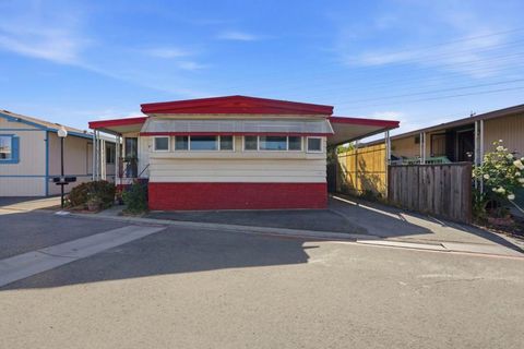 Photo of 600 E Weddell Drive, Sunnyvale, CA 94089 (MLS # ML82044669)