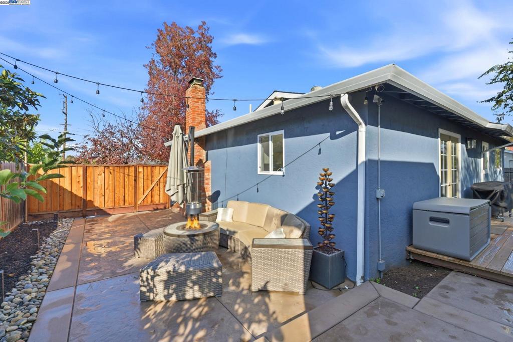 CLAYTON V.HILNDS - Residential