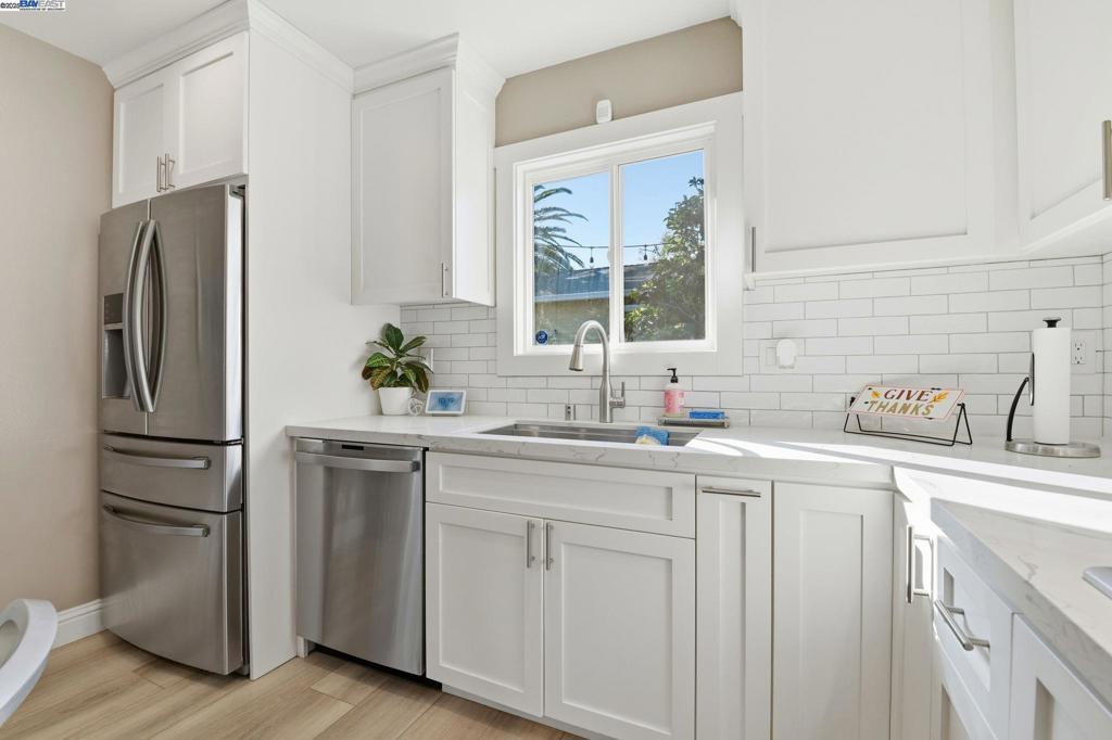 CLAYTON V.HILNDS - Residential