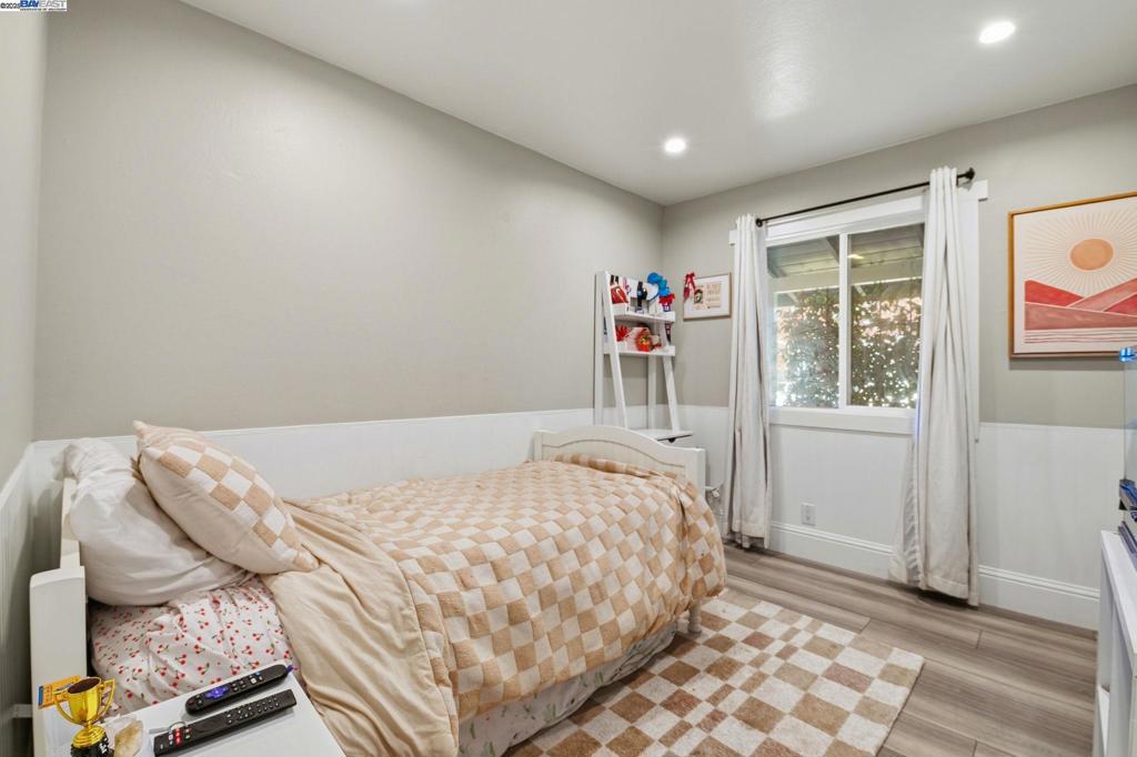 CLAYTON V.HILNDS - Residential