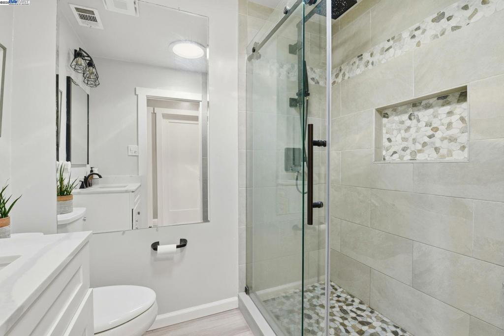 CLAYTON V.HILNDS - Residential