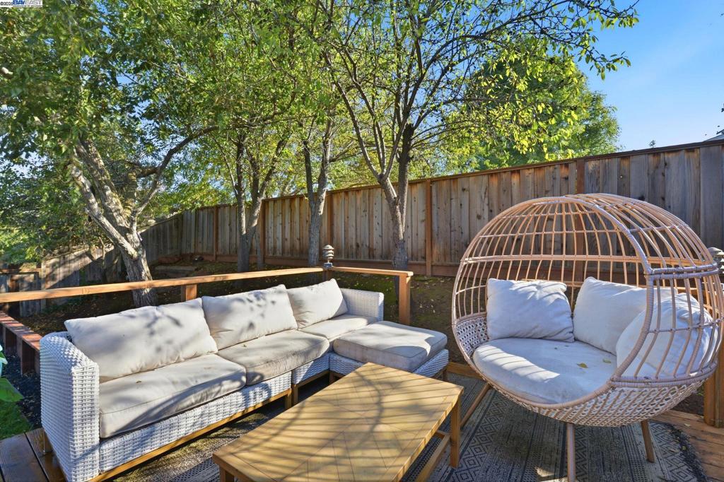 CLAYTON V.HILNDS - Residential