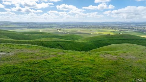 Tiny photo for 0 Yosemite Place, Paso Robles, CA 93446 (MLS # NS26030240)