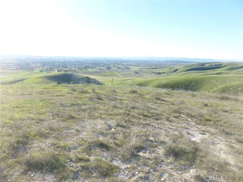 Tiny photo for 0 Yosemite Place, Paso Robles, CA 93446 (MLS # NS26030240)
