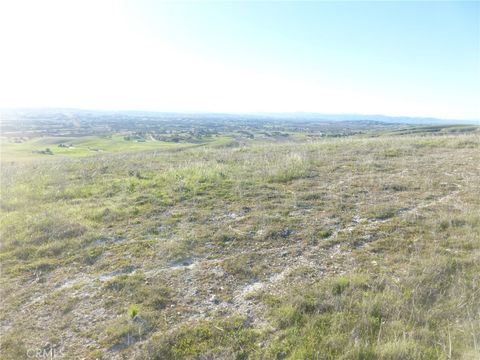 Tiny photo for 0 Yosemite Place, Paso Robles, CA 93446 (MLS # NS26030240)