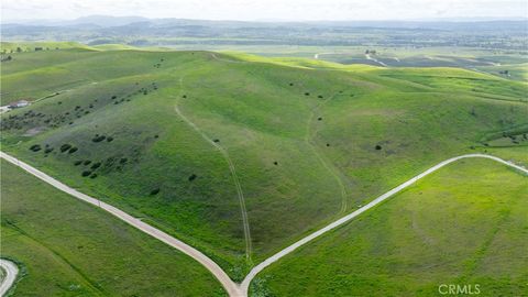 Photo of 0 Yosemite Place, Paso Robles, CA 93446 (MLS # NS26030240)