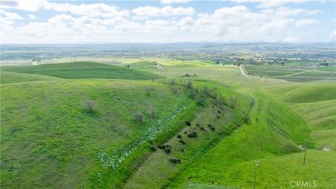 Tiny photo for 0 Yosemite Place, Paso Robles, CA 93446 (MLS # NS26030240)