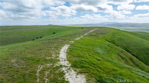 Tiny photo for 0 Yosemite Place, Paso Robles, CA 93446 (MLS # NS26030240)