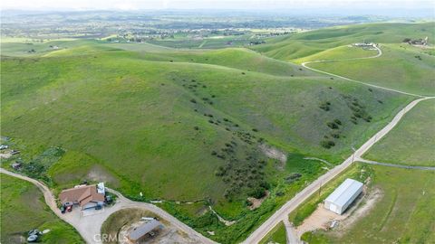 Tiny photo for 0 Yosemite Place, Paso Robles, CA 93446 (MLS # NS26030240)