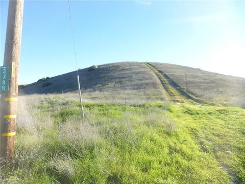 Tiny photo for 0 Yosemite Place, Paso Robles, CA 93446 (MLS # NS26030240)