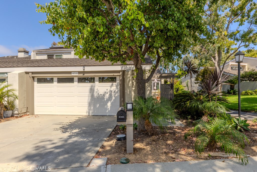 Resort-Style Living at Beachwalk!
Welcome to Beachwalk – one of Huntington Beach’s most sought-after communities, where every day feels like a vacation. This light-filled Model A home offers 2 bedrooms, 2 bathrooms, plus an approx. 200 sq ft addition. With vaulted ceilings, an abundance of natural light, and just one shared wall, it lives like a single-family home while still enjoying all the perks of resort-style community living. Lovingly maintained by the original owner, this home is clean, bright, and move-in ready.
Step outside and enjoy everything this community has to offer: 5 sparkling pools (including a Jr. Olympic pool with lap lanes), jacuzzi, men’s & women’s saunas, and two updated clubhouses. One clubhouse even features a pool table, library, and large TV, while the main clubhouse comes complete with a full kitchen, tables/chairs, and is perfect for hosting private events. You’ll also find sand volleyball courts, scenic walking trails, and lush, mature trees all throughout the neighborhood.
Love the outdoors? You can walk or bike to award-winning schools, The Huntington Club (with golf, tennis, pickleball, and fine dining), and of course, the beach – including Dog Beach! You’re also just minutes from Seacliff Shopping Center, Pacific City, and Downtown HB, where you’ll find endless restaurants, coffee shops, boutiques, and those famous Huntington Beach sunsets.
This is more than just a home – it’s a lifestyle