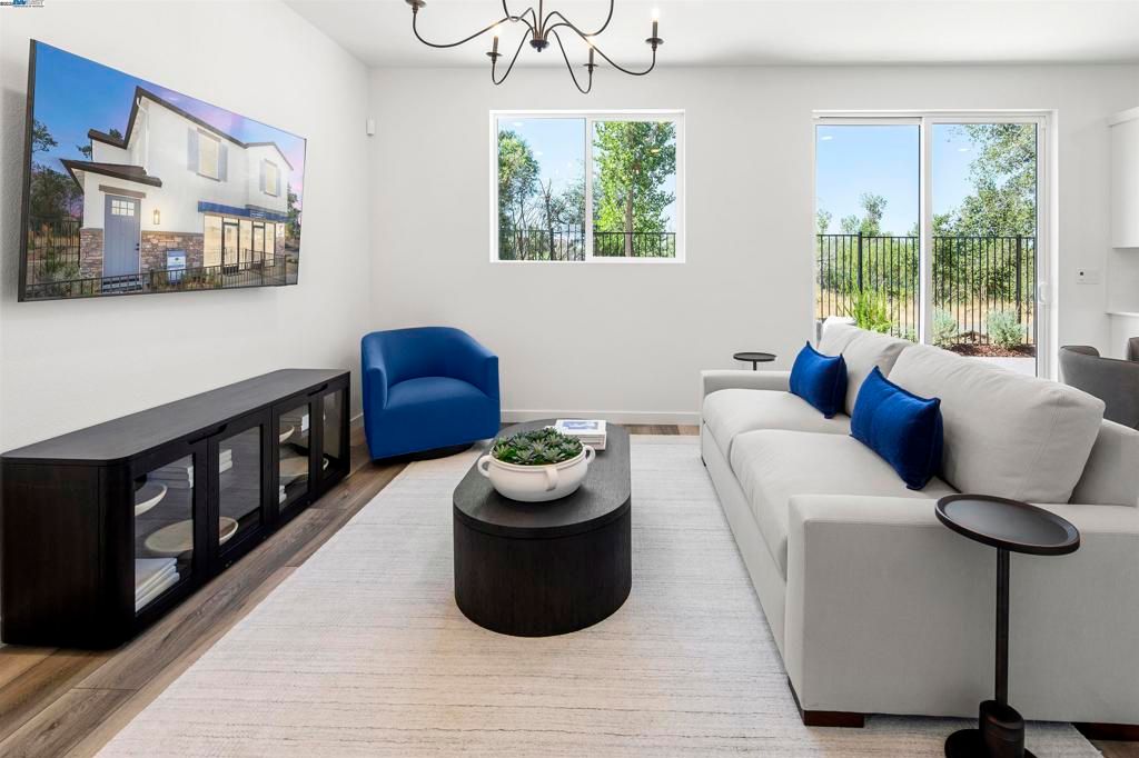 Photo of 859 Pecan Tree Ln Ln, Galt, CA 95632 (MLS # 41119492)