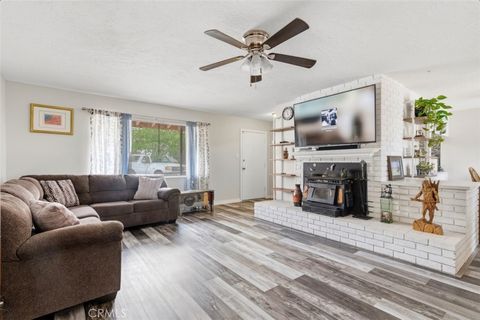 Photo of 16264 Saint Timothy Rd, Apple Valley, CA 92307 (MLS # HD25237526)