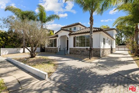 1352 Palms Boulevard Venice CA 90291