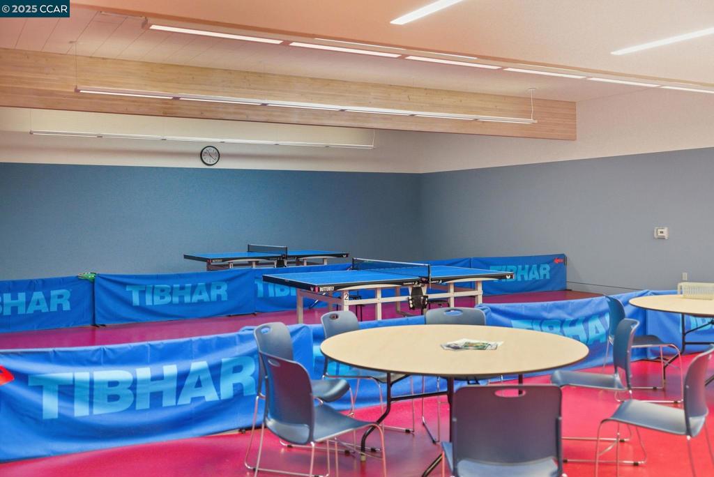 ROSSMOOR - Residential